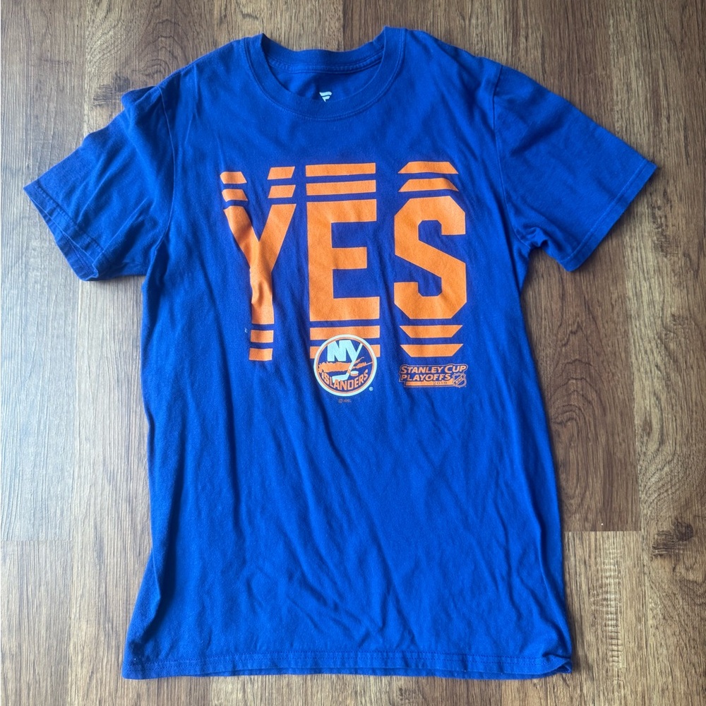 ISLANDERS T-Shirt